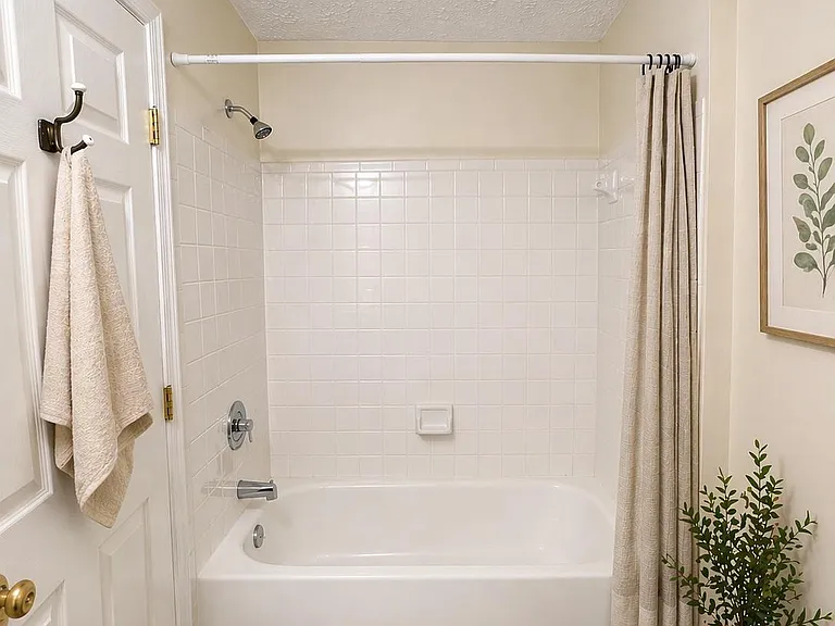 703 Orchard Overlook #301 — Photo 20