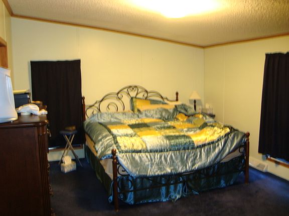 3rd image of 530 Faraday Dr SE