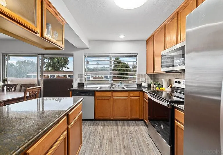 615 Fredricks Ave #140 — Photo 8