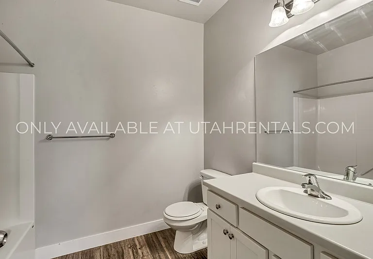 97 W Silver Springs Dr — Photo 13