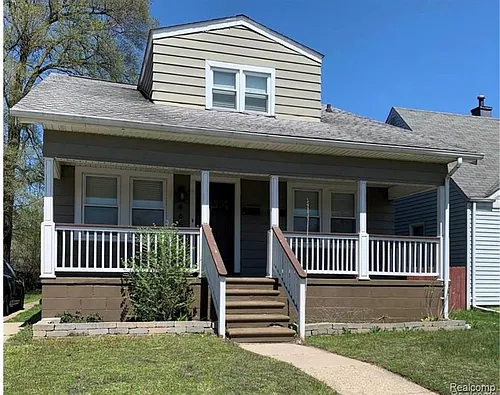 465 E Oakridge St Photo 1