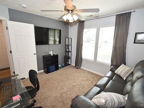 4th image of 3224 Stephenson Dr