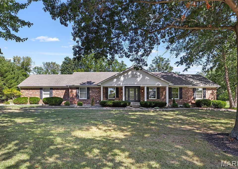 1st image of 201 Dardenne Farms Dr