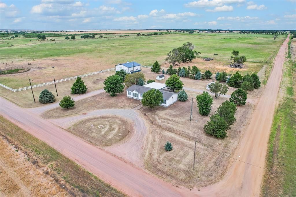 32042 N County Road 1960 Rd, Willow, OK, Willow