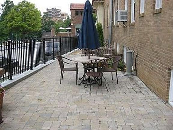 4th image of 4555 Main St APT 402