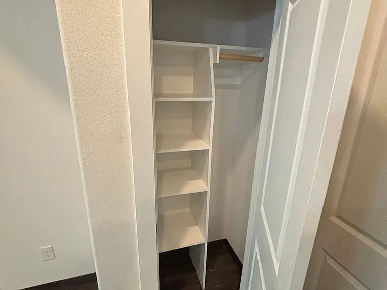 710 Benge Dr — Photo 29