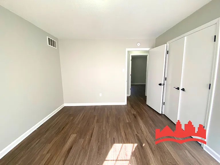 5408 Elmhurst Ave — Photo 15