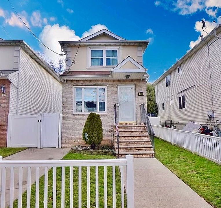 1st image of 289 Lockman Ave