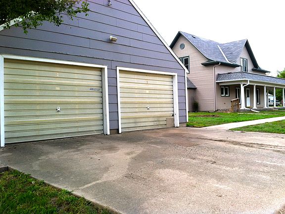 2 car detached garage