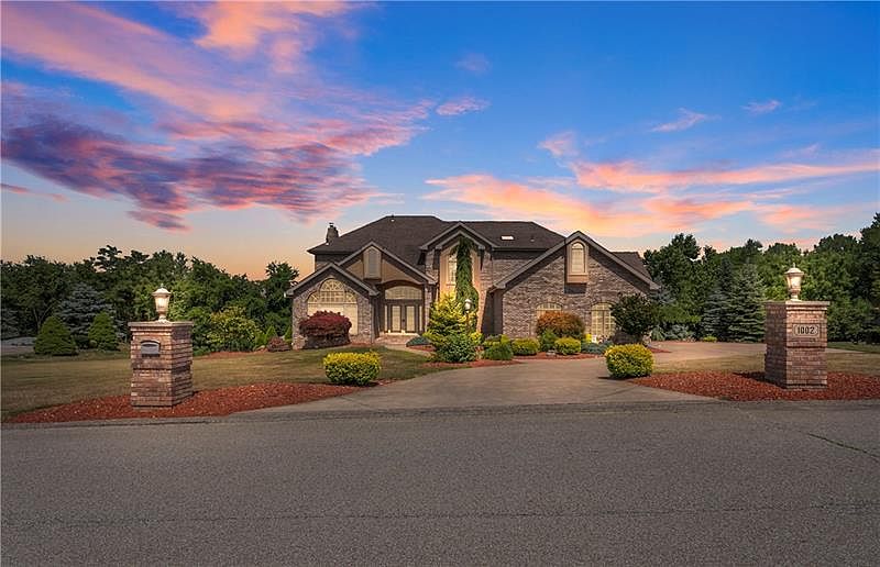 1002 Kings Ct, Trafford, PA 15085 Zillow