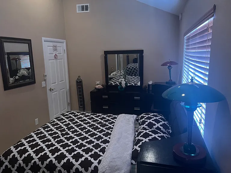 22740 Macfarlane Dr — Photo 9