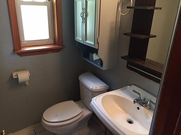 Upstairs Bathroom