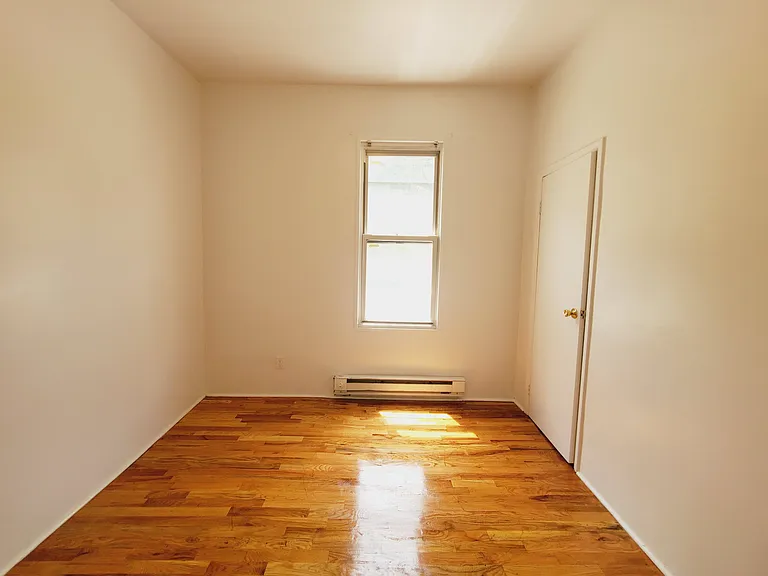48 Driggs Ave #1R — Photo 6