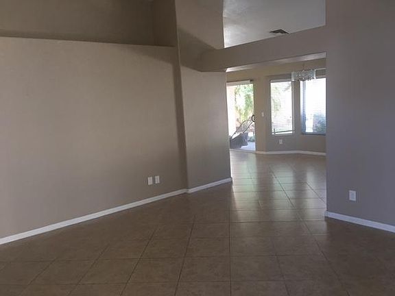5th image of 3830 E Tanglewood Dr