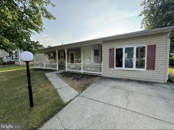 46 Gulph Mill Rd, Somers Point, NJ 08244