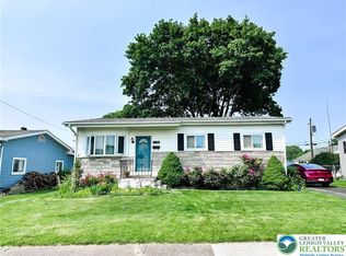 526 Faith Dr, Catasauqua, PA 18032