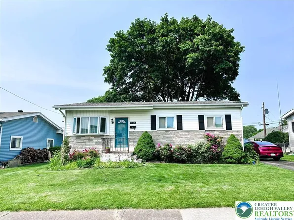 526 Faith Dr, Catasauqua, PA 18032