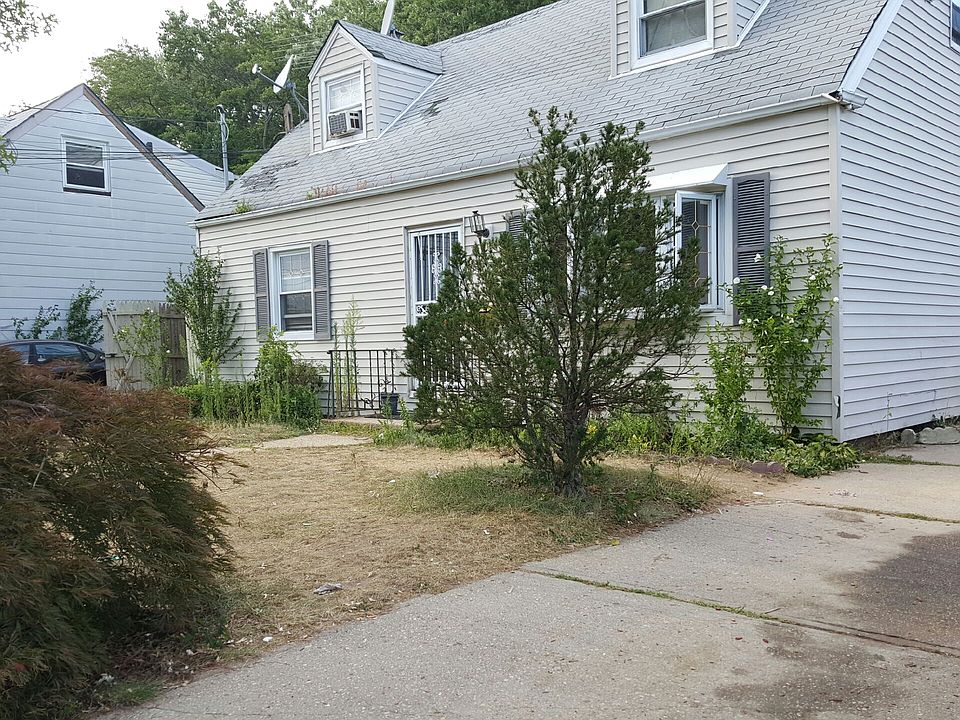 1st image of Smith St