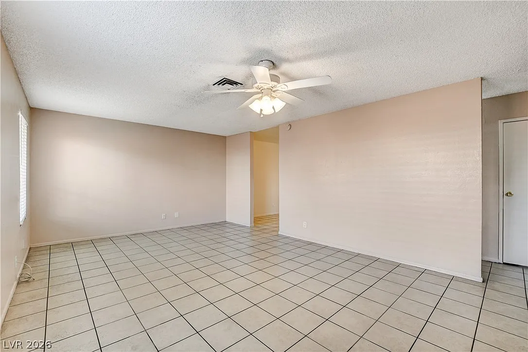 2 bed, 2.0 bath, 1052 sqft, $1,000 — Photo 4