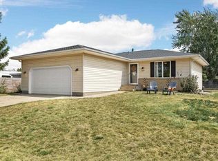 3321 3rd St, Marion, IA 52302