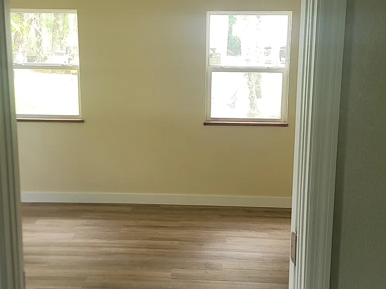 1023 Shady Acres Ln — Photo 14