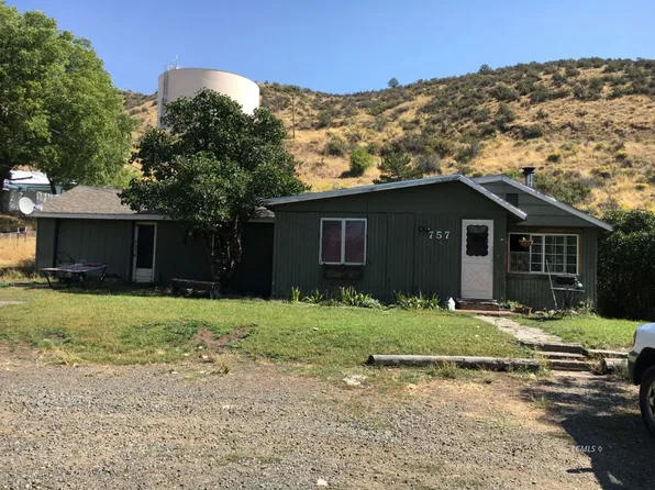 757 S E St, Lakeview, OR 97630