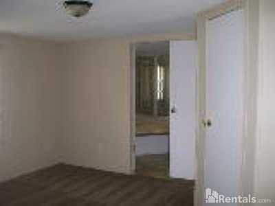 2nd image of 7 Pinebark Ln