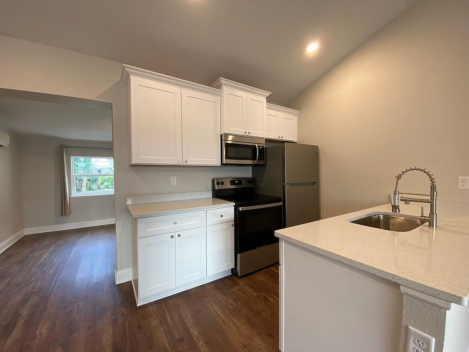 1st image of 145 Halifax Ave #2