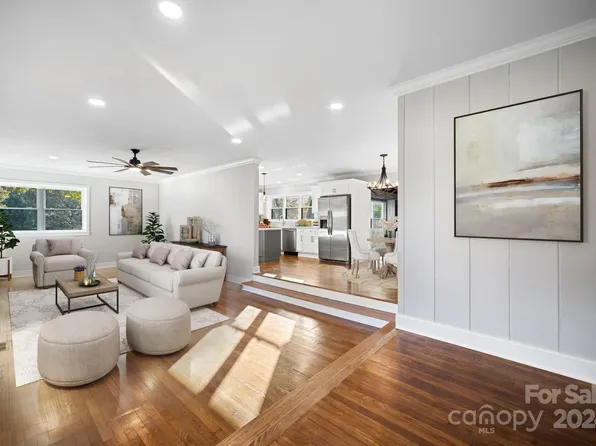 320 2nd St SW, Taylorsville, NC 28681