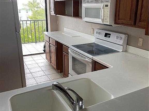 5th image of 19111 Vista Bay Dr APT 405