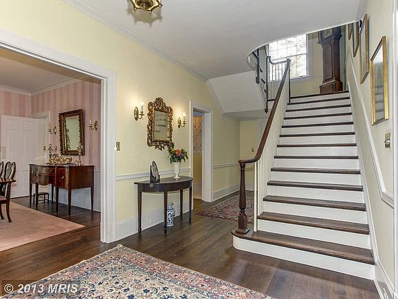 2nd image of 3714 Thornapple St