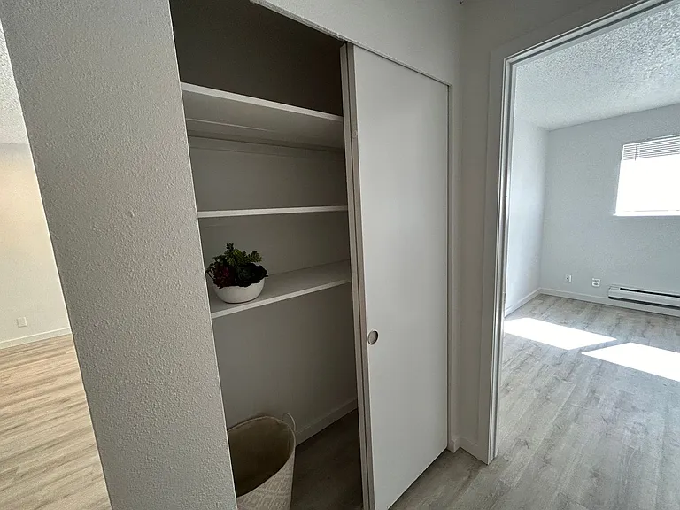 Park Plaza Apartments — Photo 17