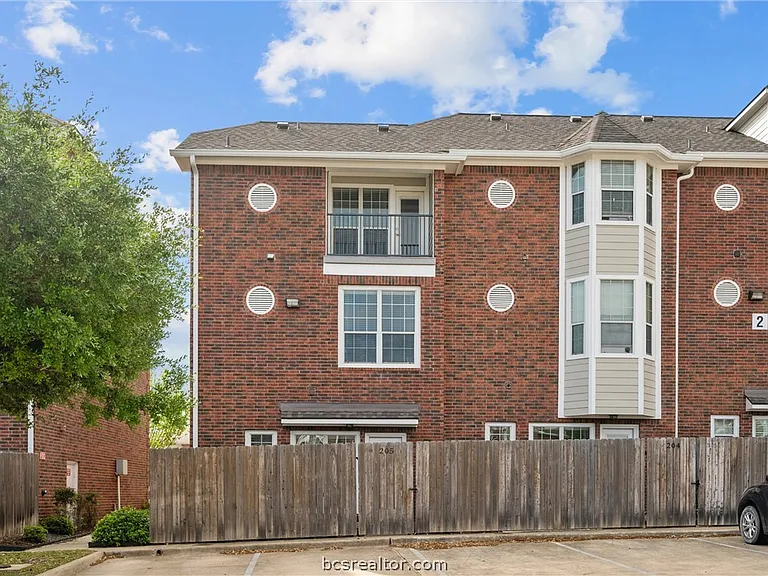 305 Holleman Dr E #205 — Photo 15