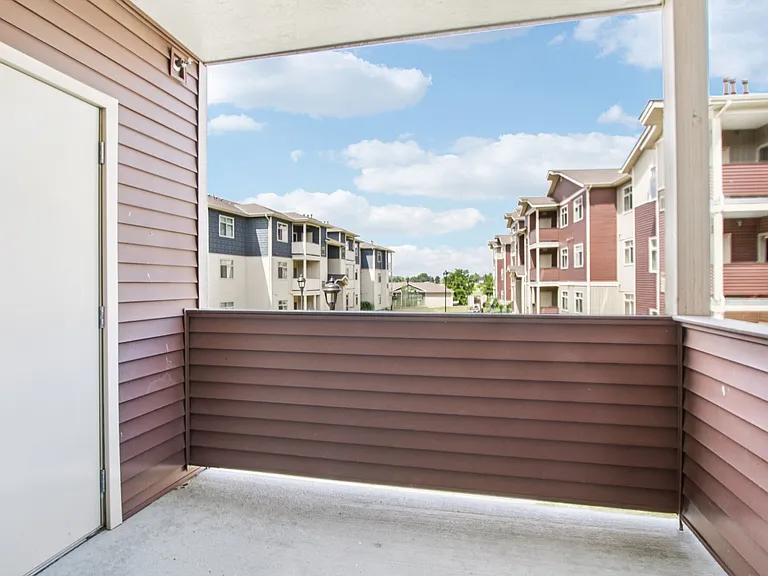 Copper Peak Apartments — Photo 19