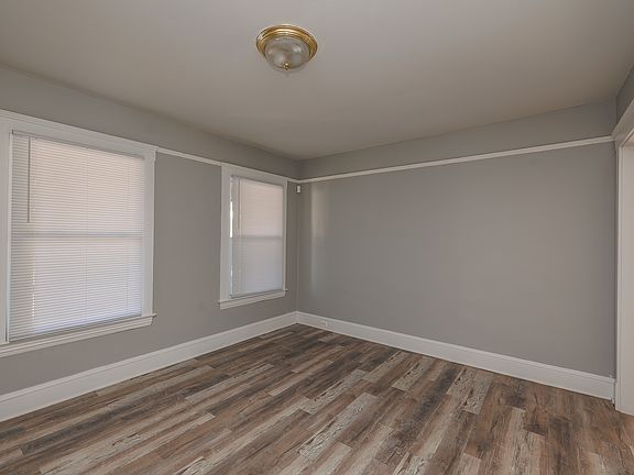 5th image of 1548 E 49th St #2B-1BA-831SQFT