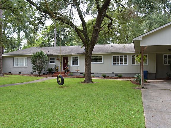 2nd image of 705 Woodhaven Dr