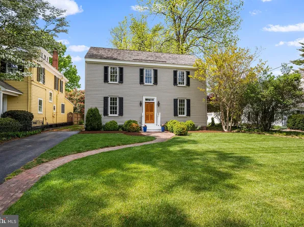 212 N Queen St, Chestertown, MD 21620