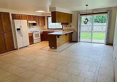 3rd image of 1503 NE 131st Cir