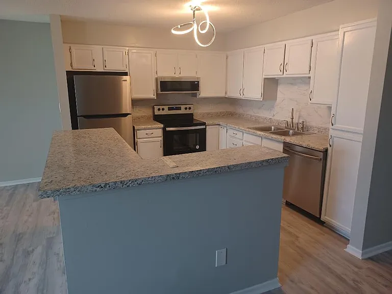 4881 Woodland Ave #4 — Photo 6