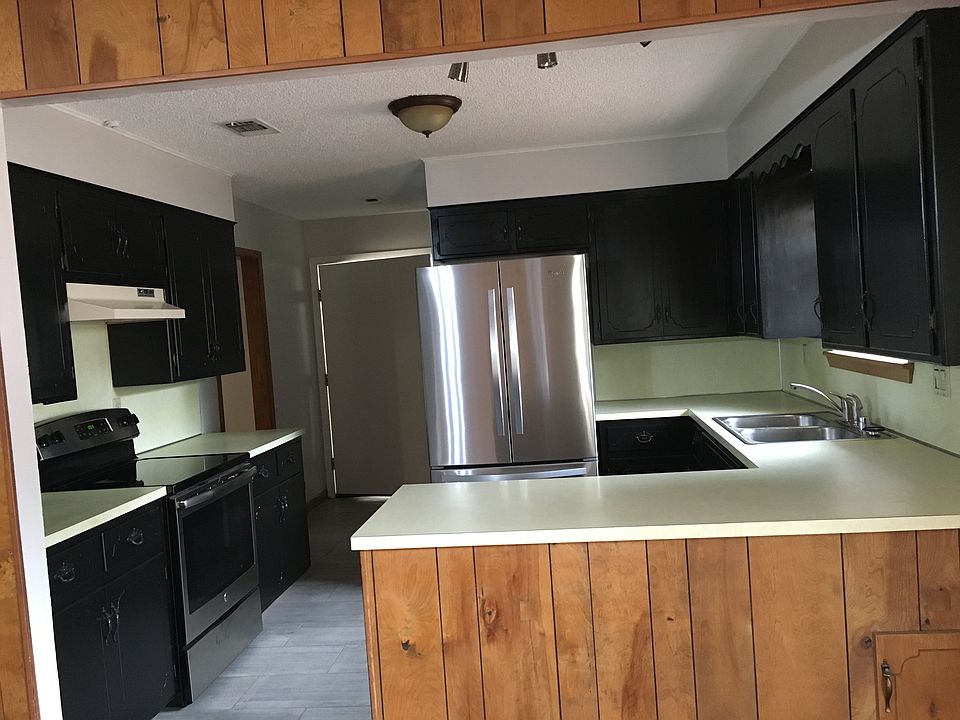 2nd image of 14103 Wimbledon Loop