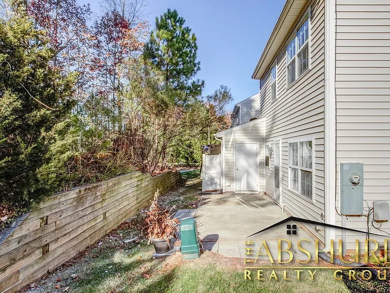 5223 Malik Dr — Photo 32