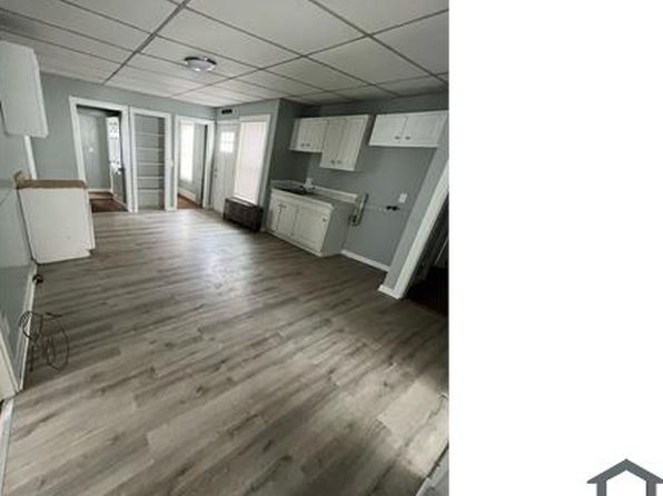 1282 1/2 S Main St #2R