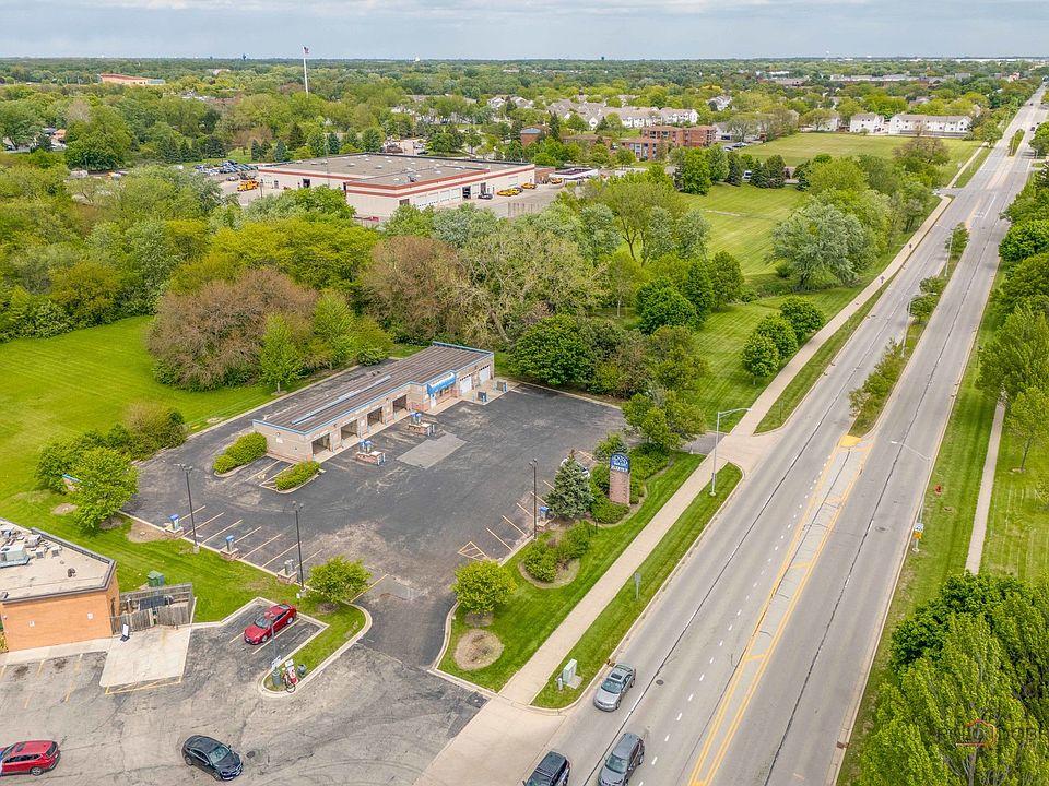 1st image of 450 Lily Cache Ln