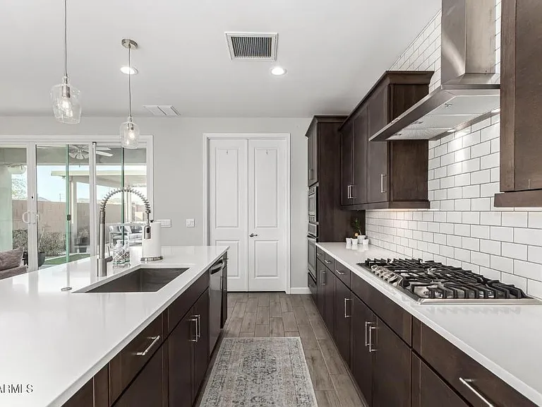 1906 E Robb Ln — Photo 12