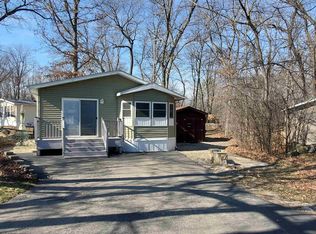 275 Oak Ln, Edgerton, WI 53534