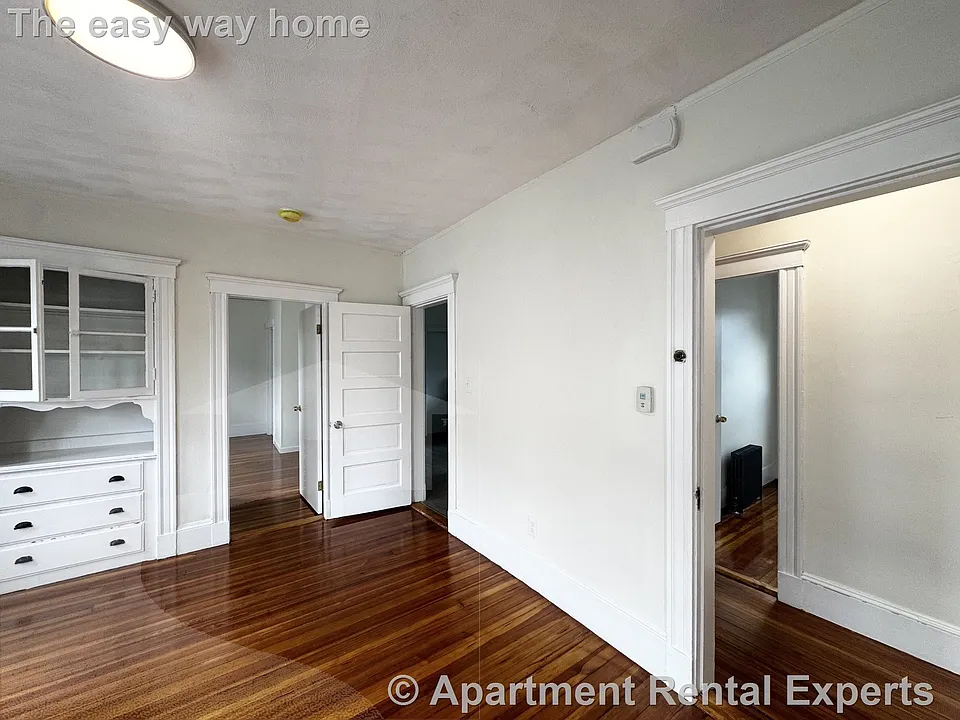 76 Conwell Ave #3