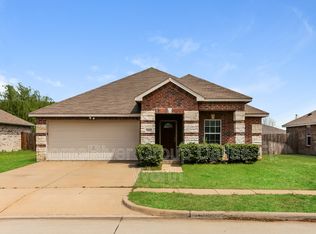 8111 Lost Canyon Trl, Arlington, TX 76002