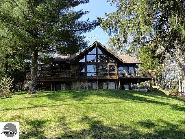 1st image of 8090 Wallace Dr
