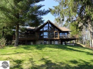 8090 Wallace Dr, Lake, MI 48632