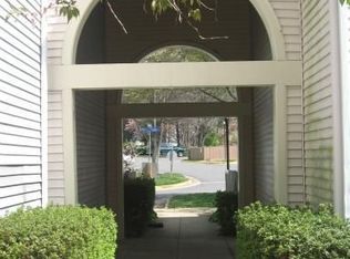 10352 Bridgetown Pl #133, Burke, VA 22015